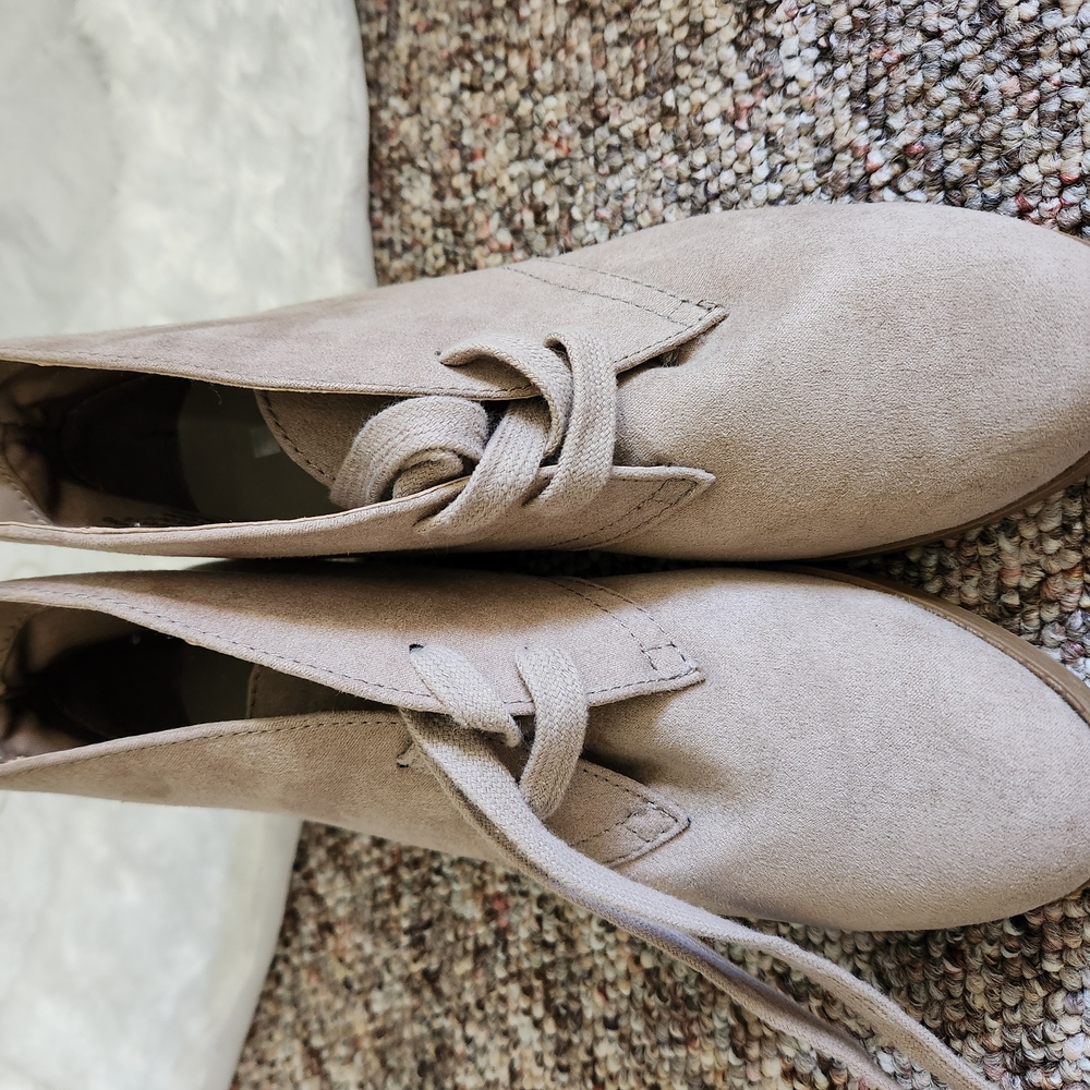 Women's Suede Ankle Boots - Tan